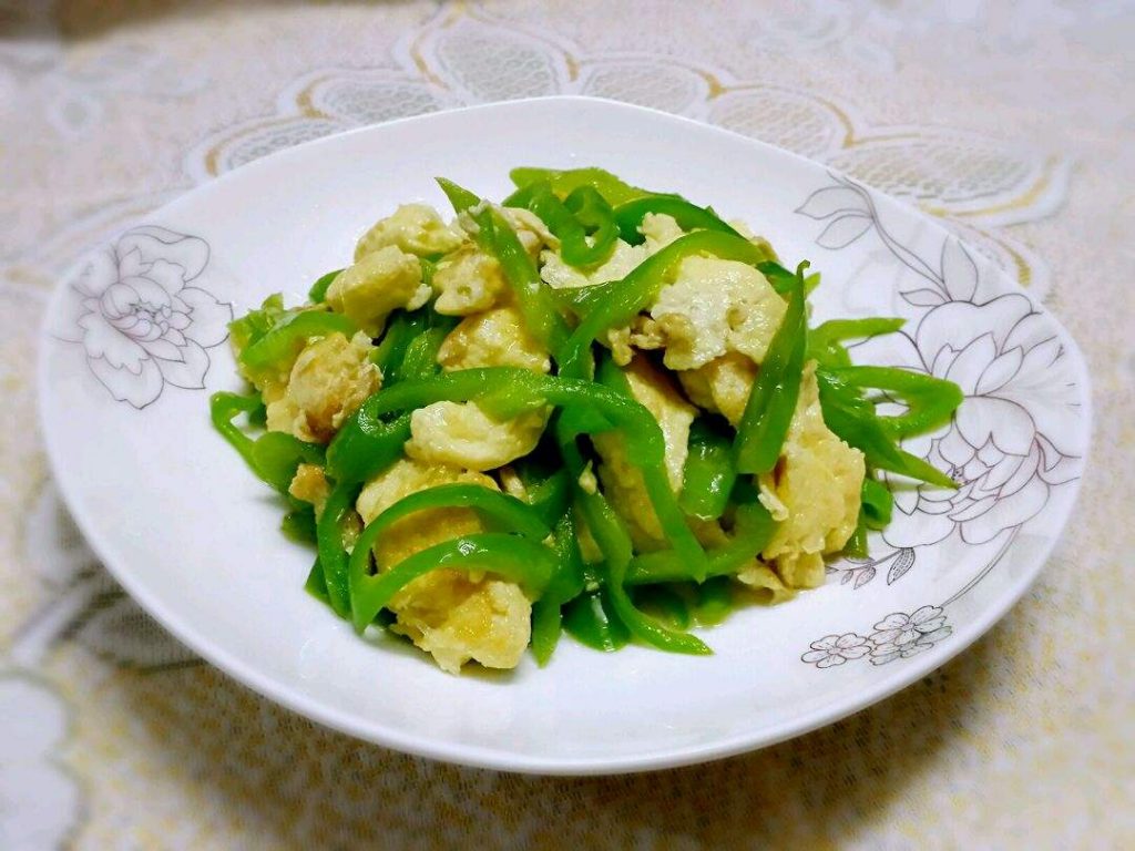 鸡蛋炒青椒